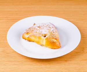 Пирожок с яблоком 55.00 руб.